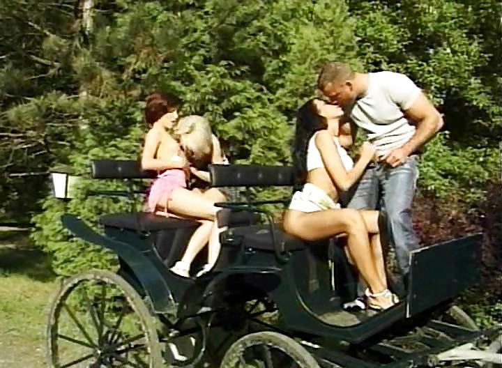 13P Swinger orgy outdoor