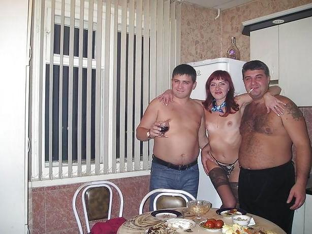 15P She's a swinger.