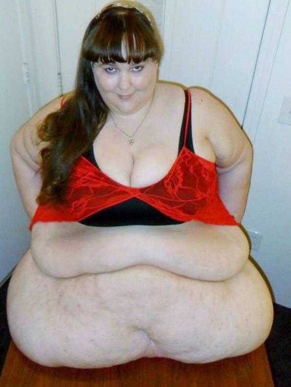 13P BBW &amp; SSBBW With Resting Bellies 2