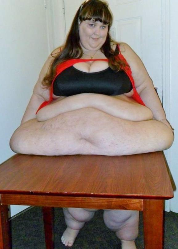 13P BBW &amp; SSBBW With Resting Bellies 2