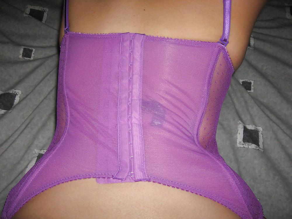18P Girl in sexy lingerie and stockings