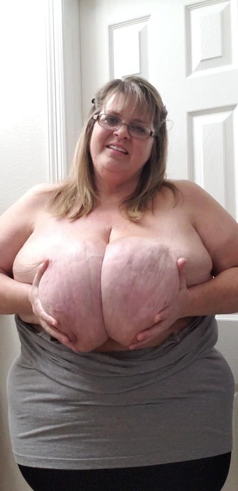 8P Beautiful and erotic woman 15 ! Lacy breasts
