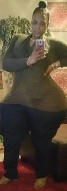 25P Huge thigh mega booty extra wide hip bbw 4real