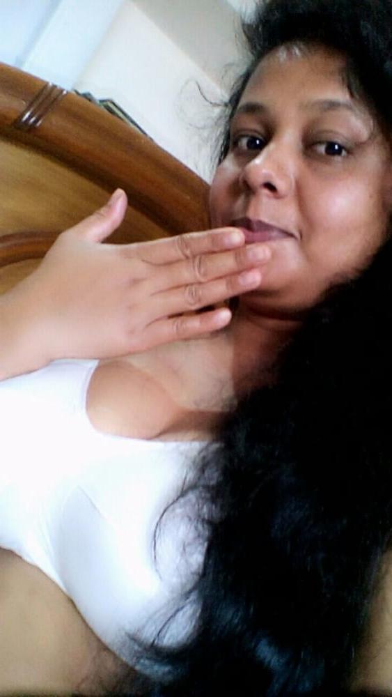 17P Sri Lanka Super sexy wife 01 - Chithra