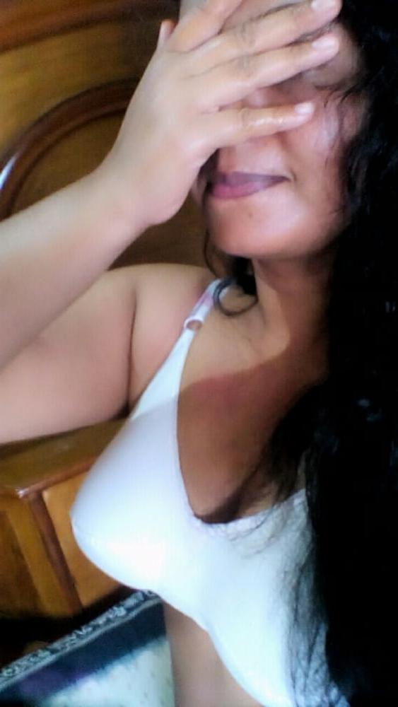 17P Sri Lanka Super sexy wife 01 - Chithra