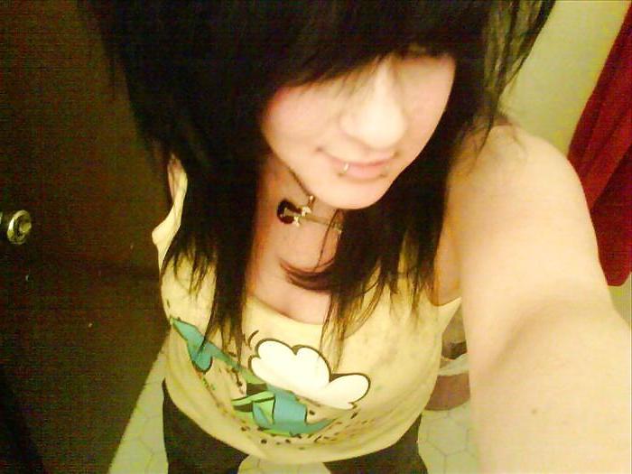 25P HOT EMO VI