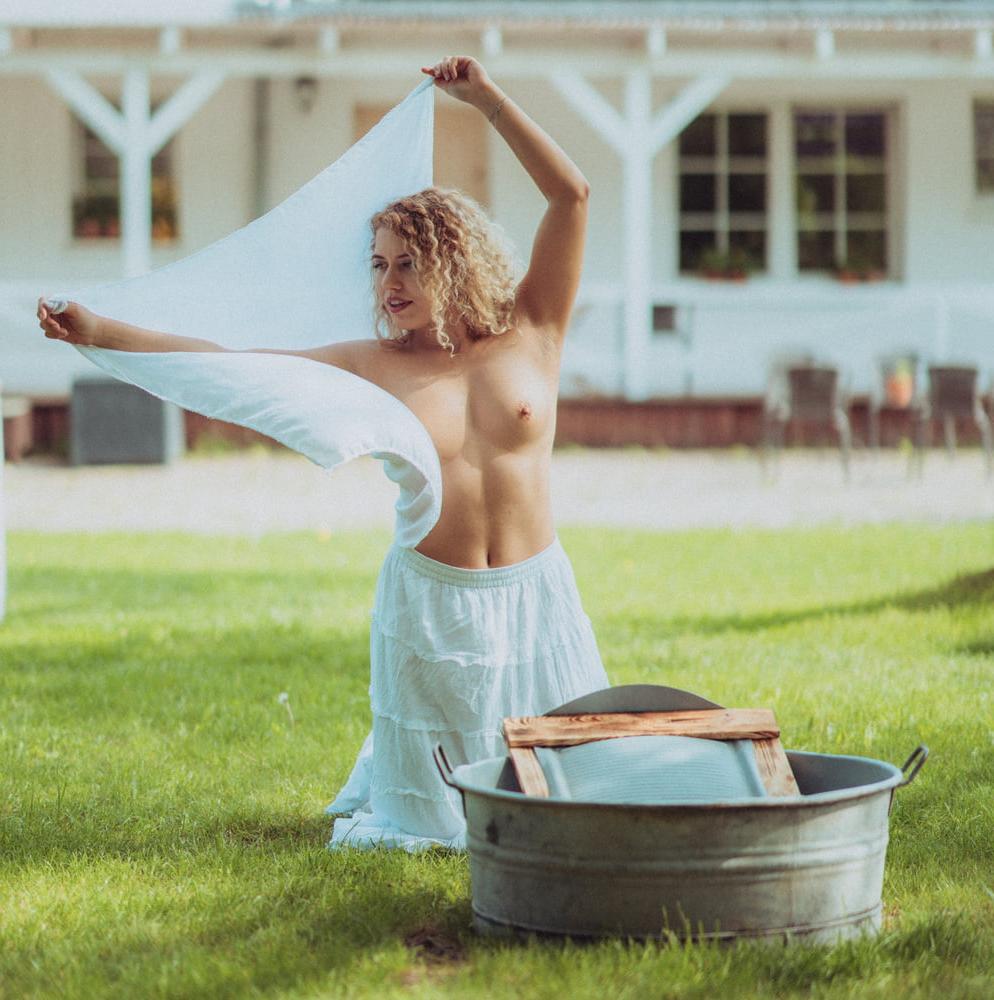 25P White Women: My Erotic Goddesses-8
