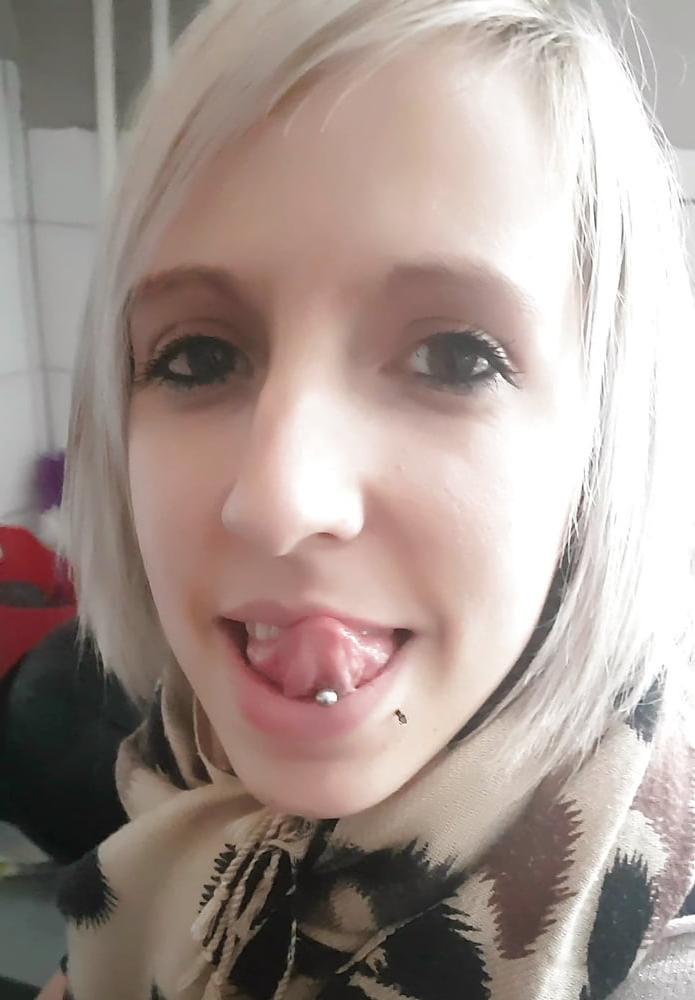 25P Blonde MILF MOM 4U Slut Mass Favs Your Mom Exposed