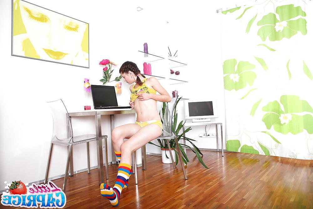 15P Erotic girl(28)