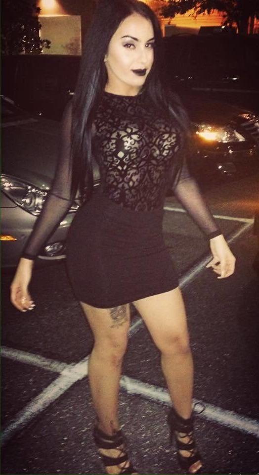 19P Attractive Virginia Girl And Armenian Mom Of 2