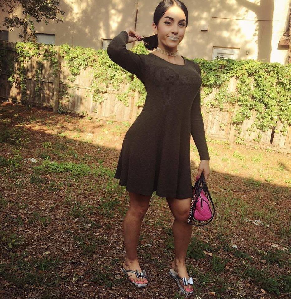 19P Attractive Virginia Girl And Armenian Mom Of 2