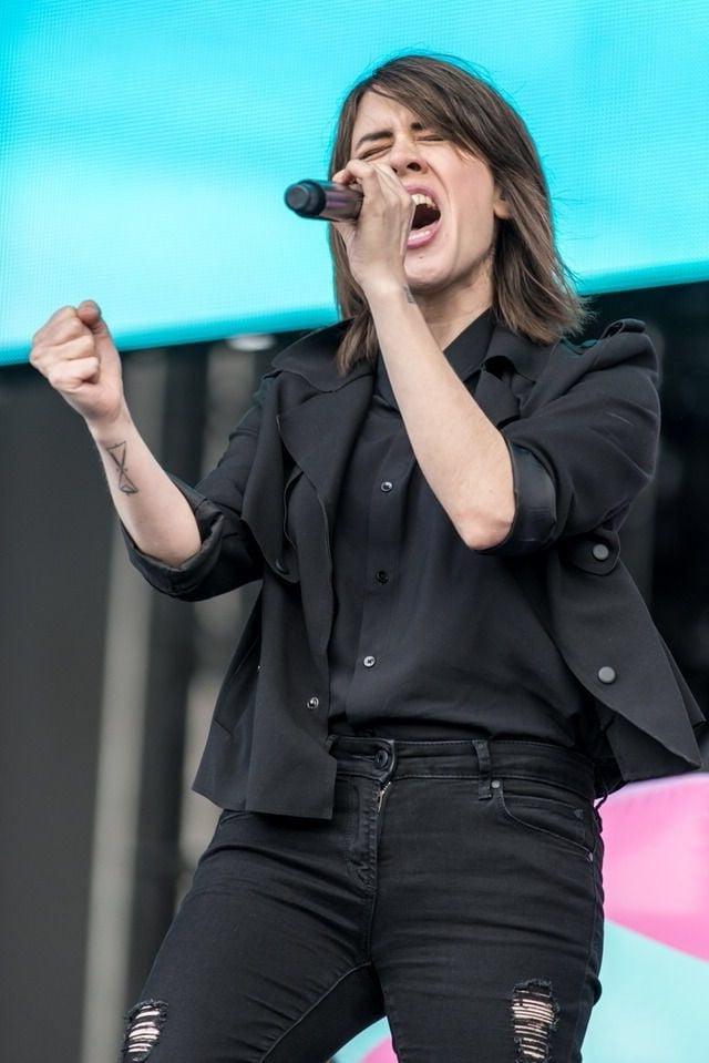 25P Tegan and Sara I want to cum on them vol. 2