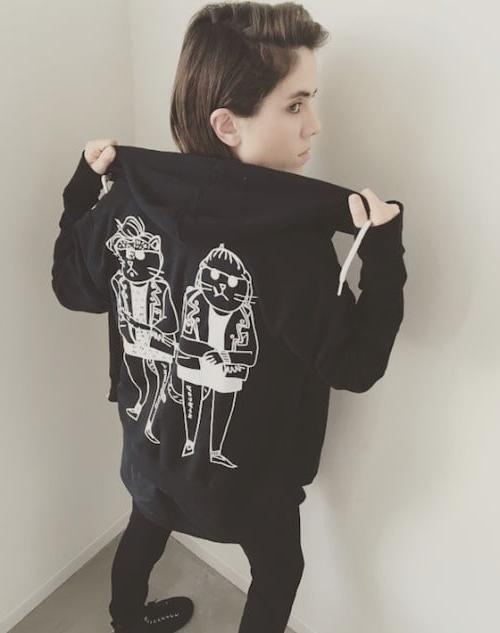 25P Tegan and Sara I want to cum on them vol. 2