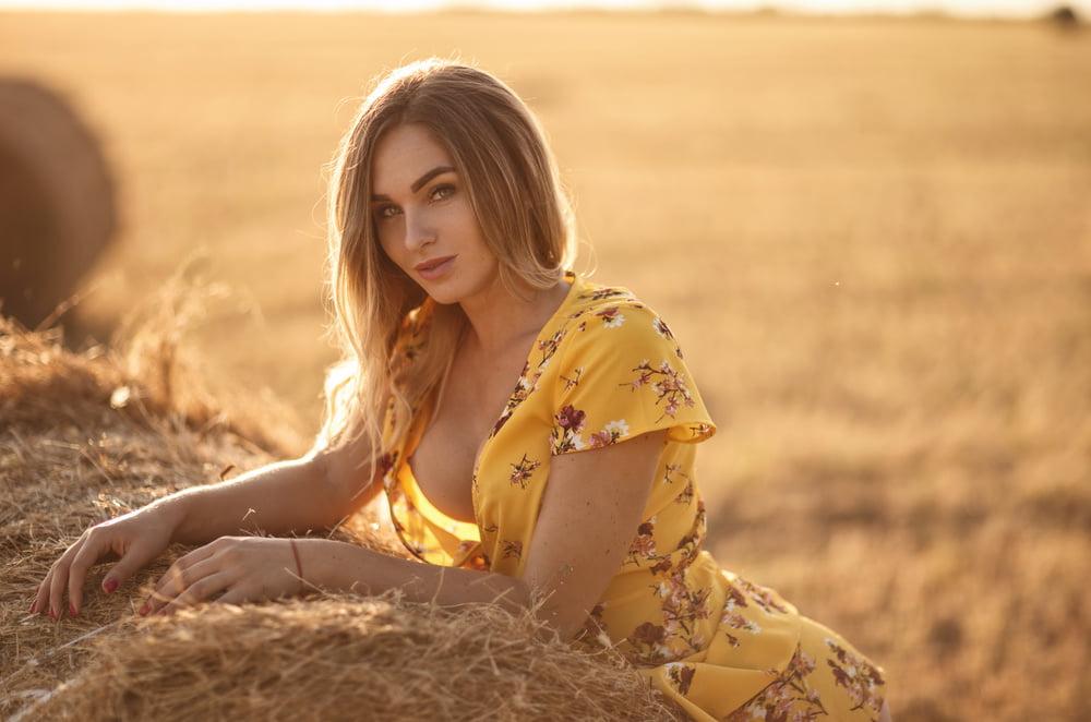 25P White Women: My Erotic Goddesses-2