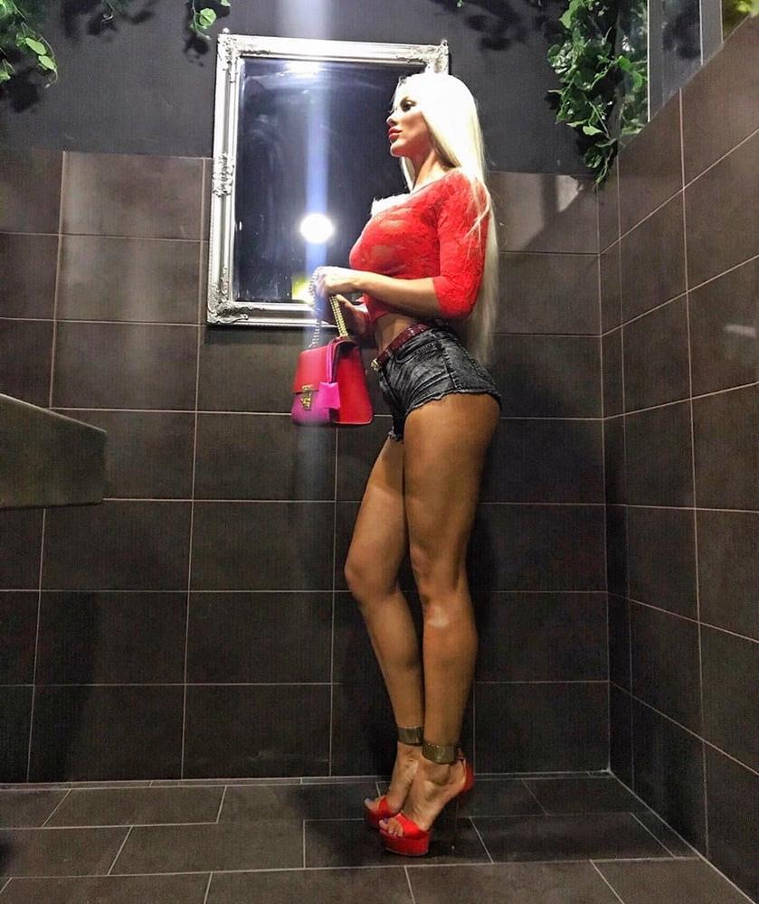 25P Hot mom preggo Vanja  with great body