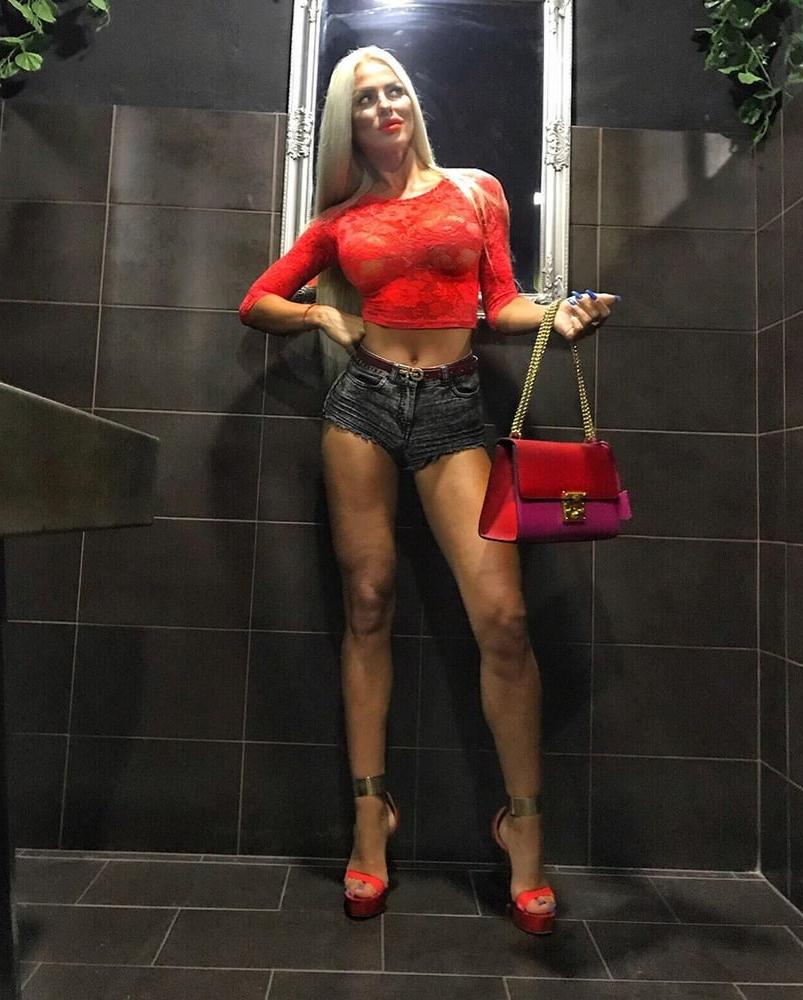 25P Hot mom preggo Vanja  with great body
