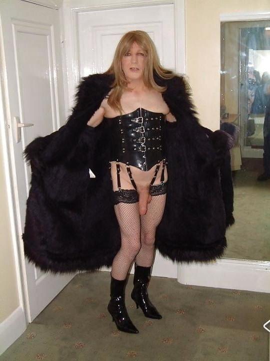 25P Crossdresser 32