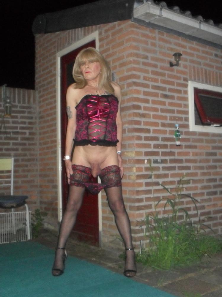 25P Crossdresser 32