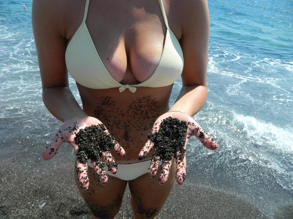 25P Spy sluts on beach-1