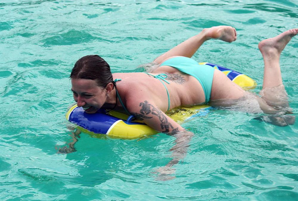 25P Spy sluts on beach-1