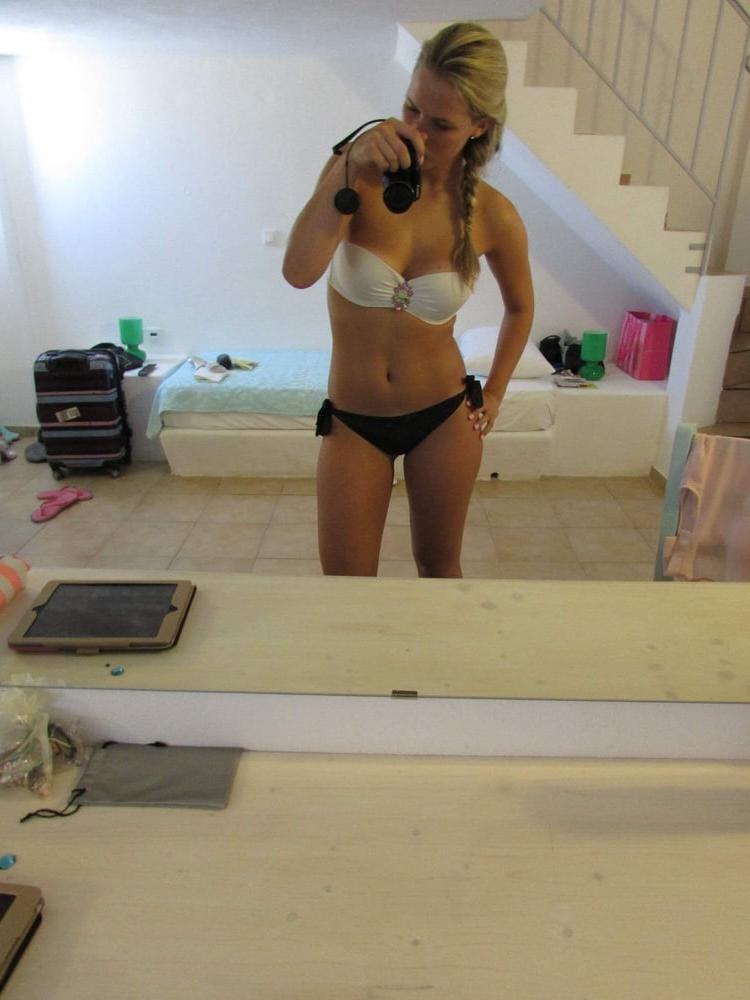 25P Spy sluts on beach-1