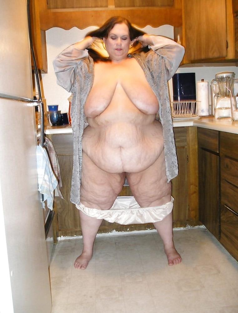 25P Erotic women 6