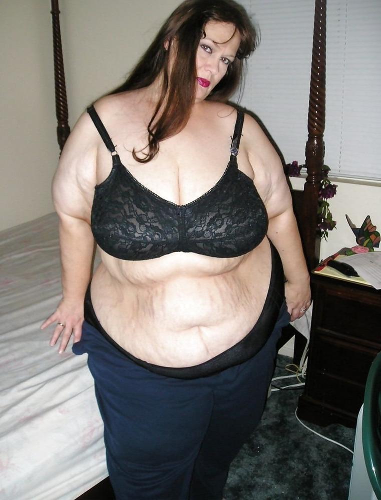 25P Erotic women 6