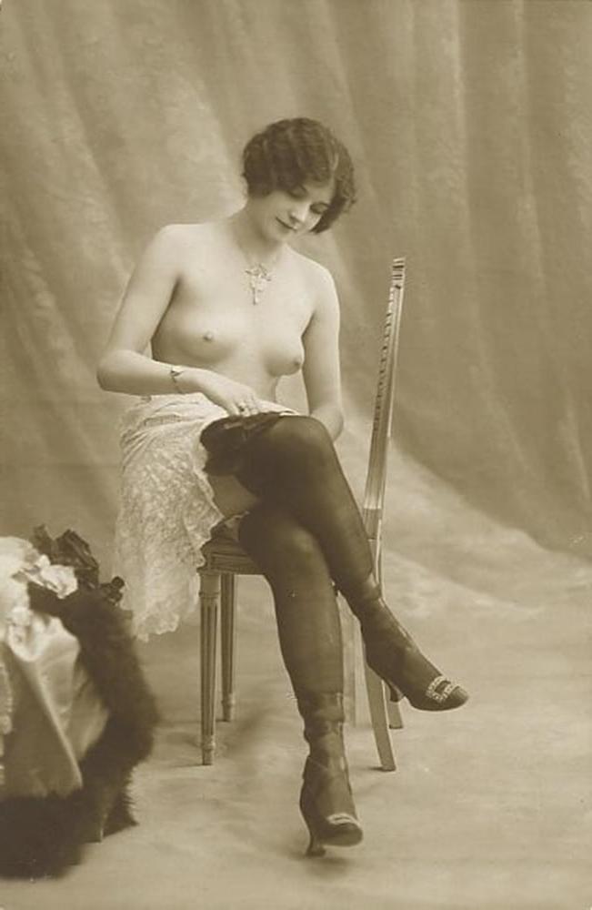 13P Janas Erotic Vintagehouse 245