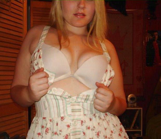 7P Sexy English Wife Laurel