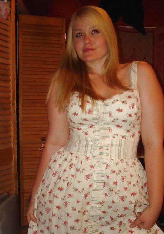 7P Sexy English Wife Laurel