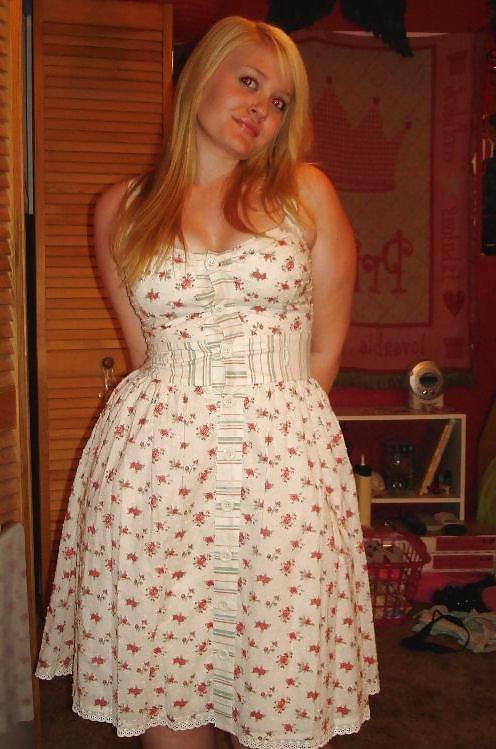 7P Sexy English Wife Laurel