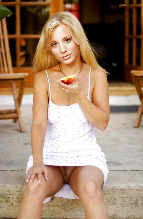25P Kaley Cuoco Fakedness