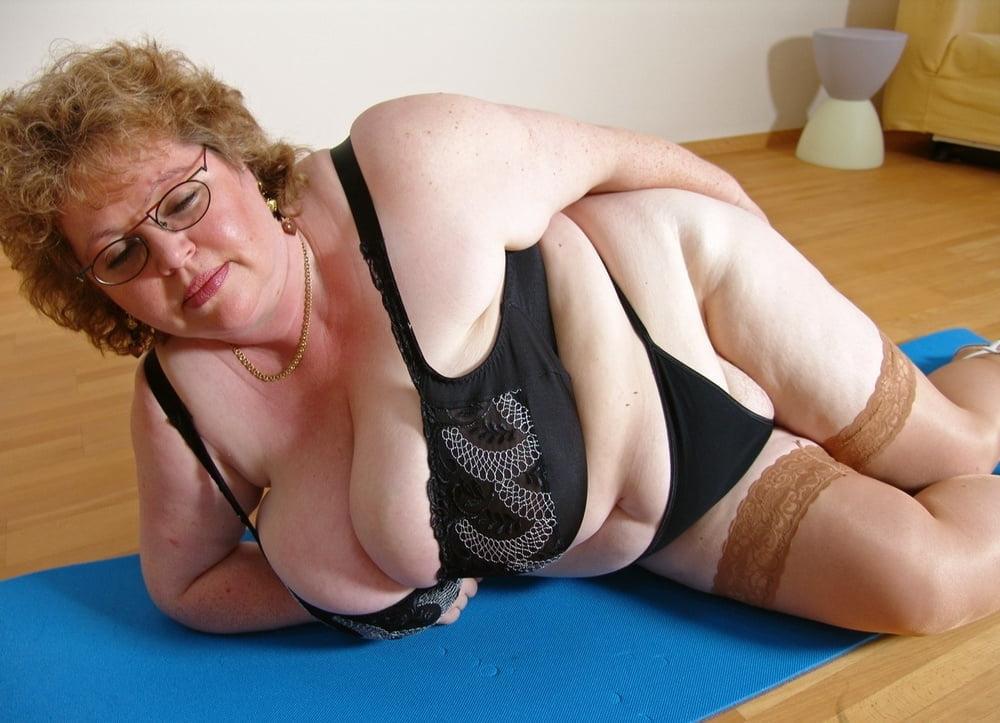 16P Bbw 337 (Big boobs mom)