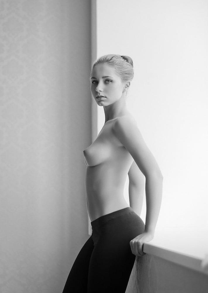 25P Deliciously Erotic Slavic Beauties-9