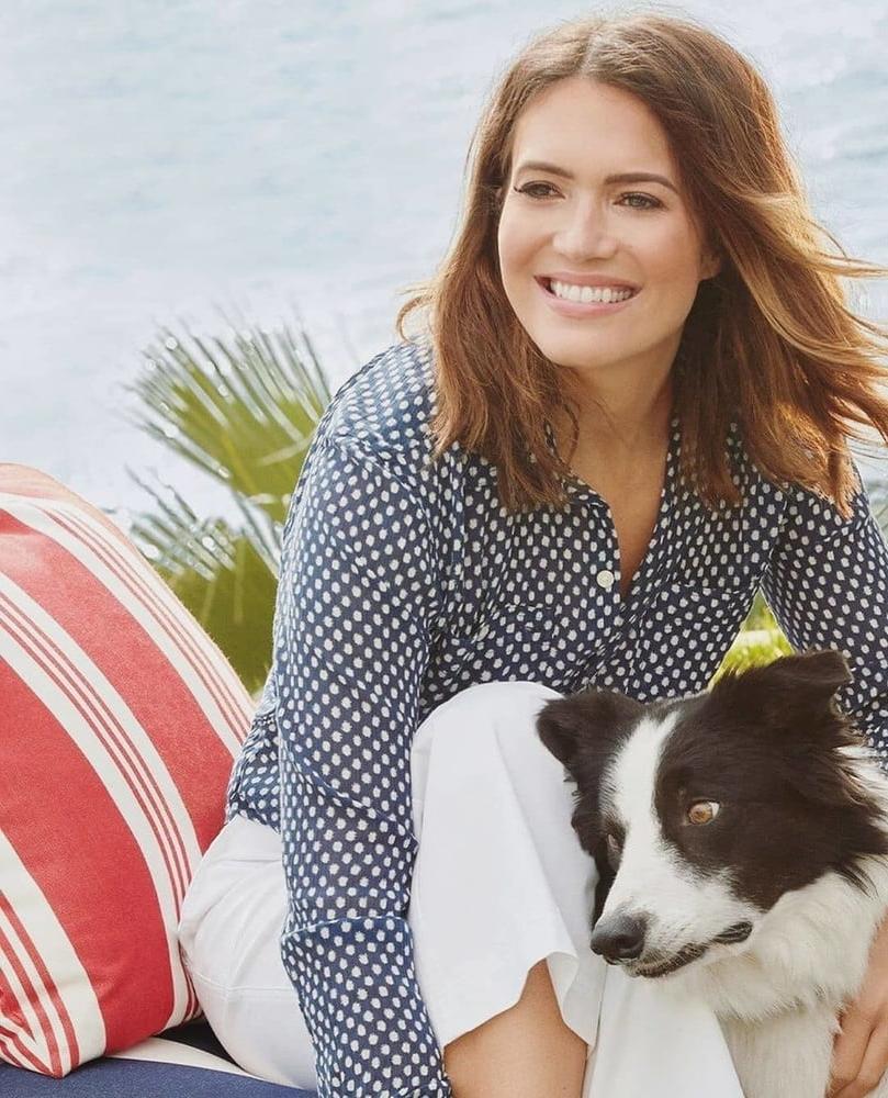 14P Mandy Moore - CHAPS Spring 2020 Collection