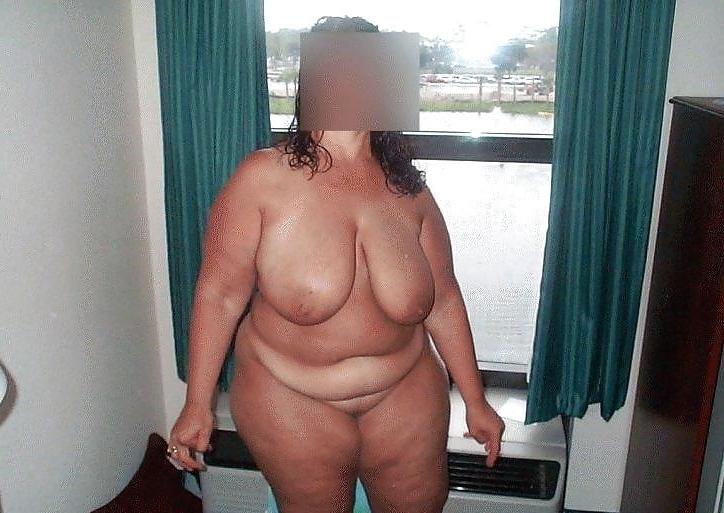8P Erotic women 1