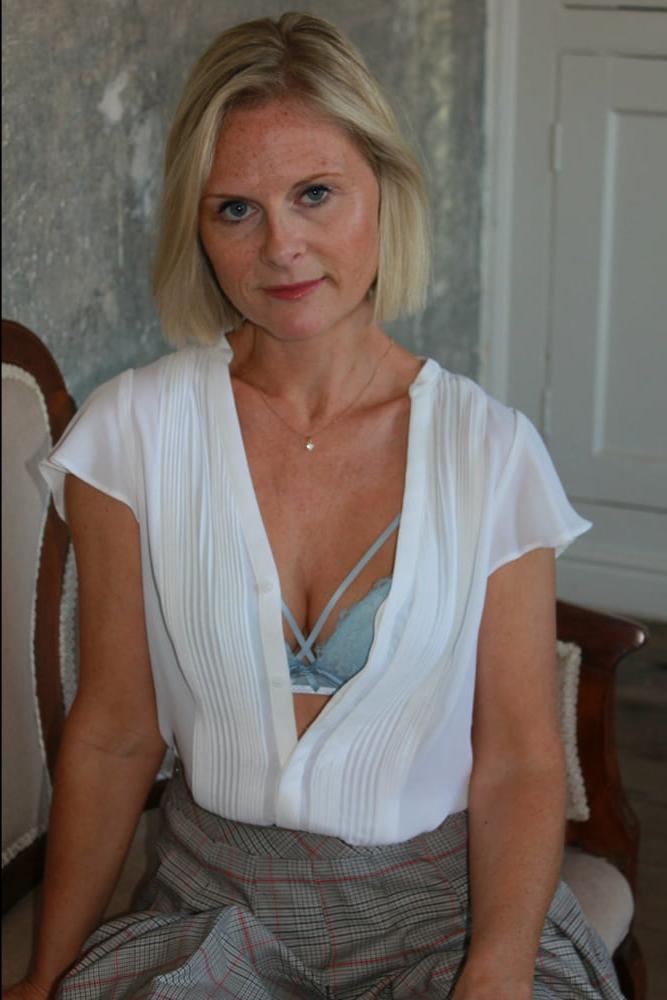 12P Beautiful Mature Blonde