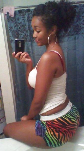 25P I see booty...I see booty
