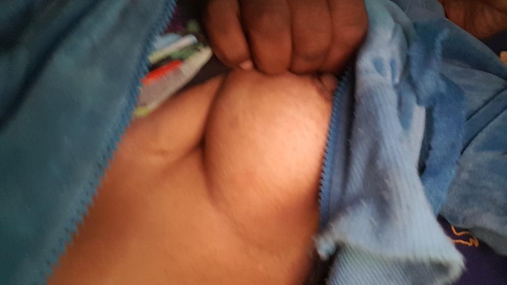 11P Lankan aunty boobs