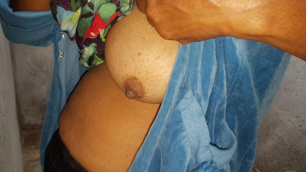 11P Lankan aunty boobs