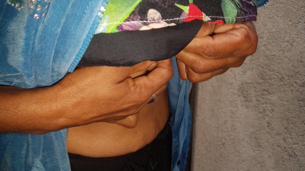 11P Lankan aunty boobs