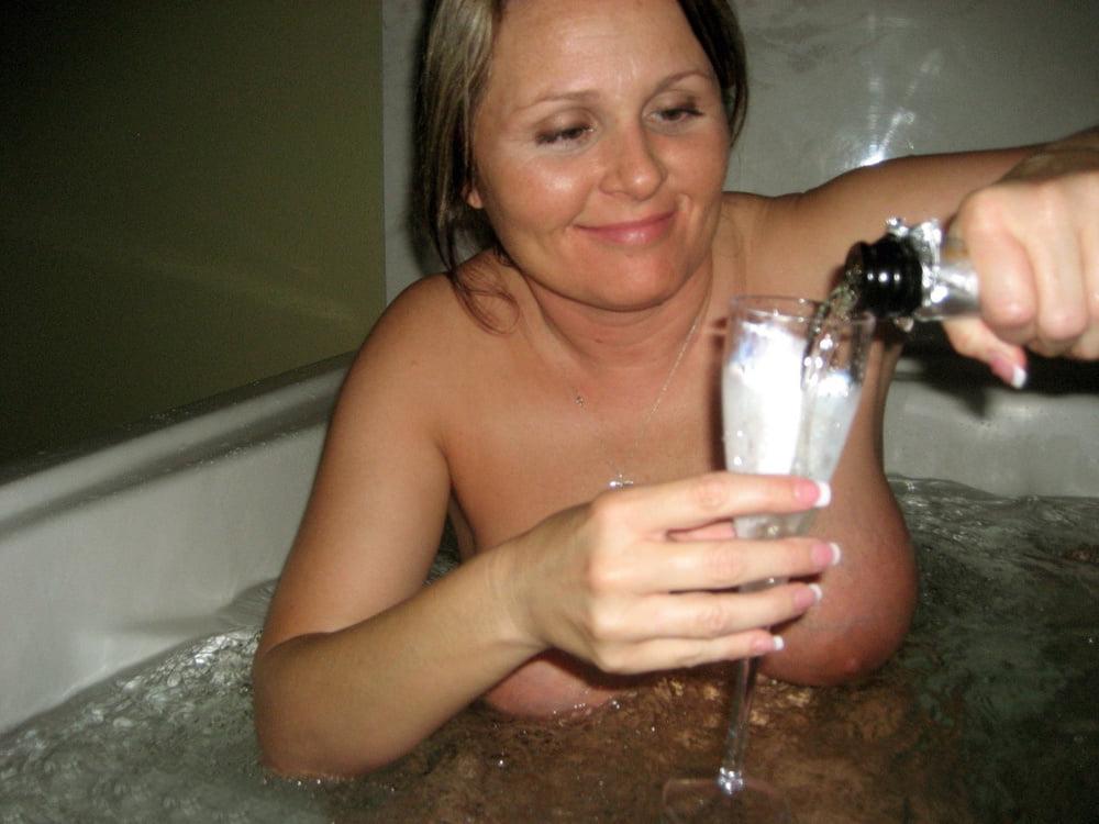 16P Drinking hot women 002