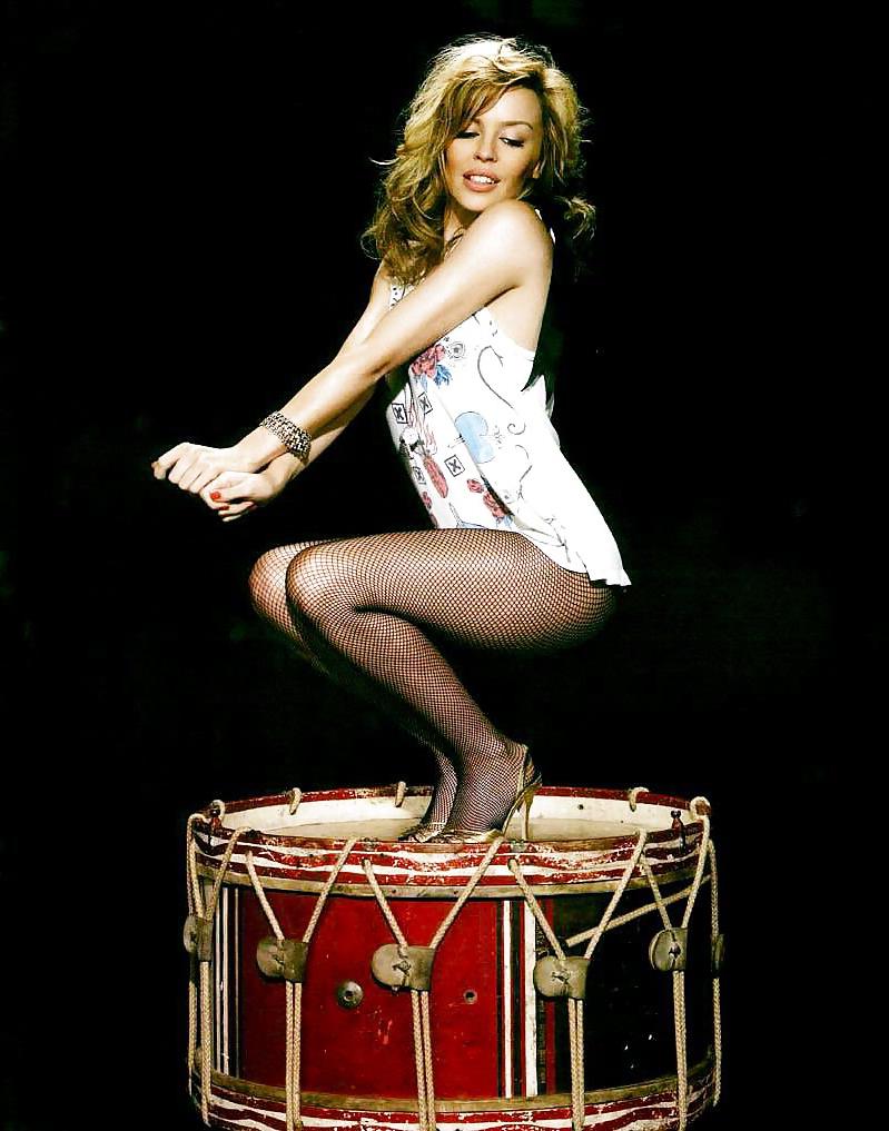 25P Celebrities wearing pantyhose #3