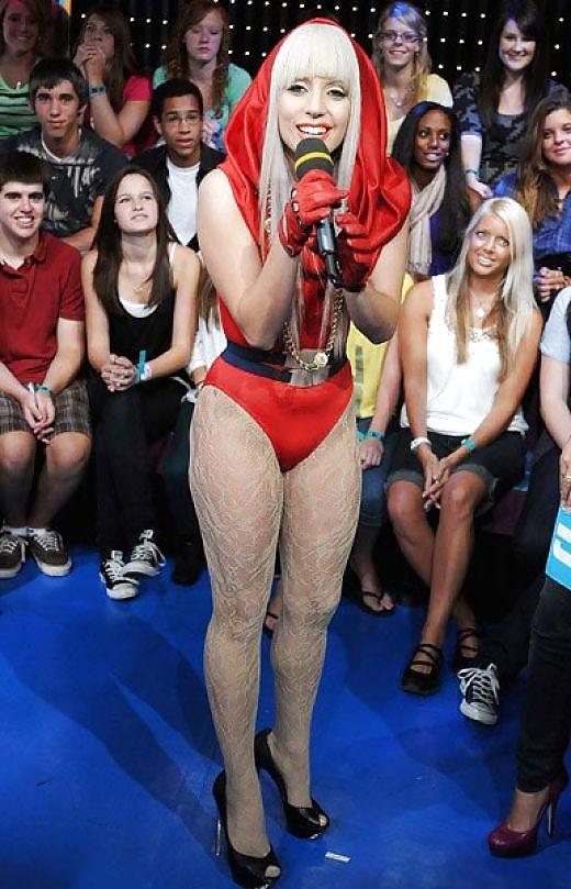 25P Celebrities wearing pantyhose #3