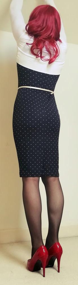 25P Marie Crossdresser in pantyhose and tight dress