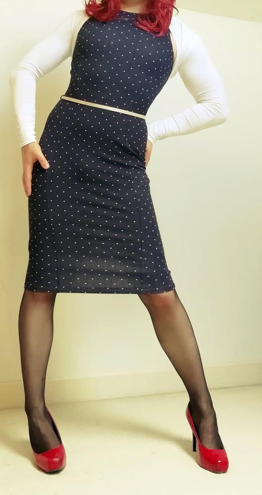 25P Marie Crossdresser in pantyhose and tight dress