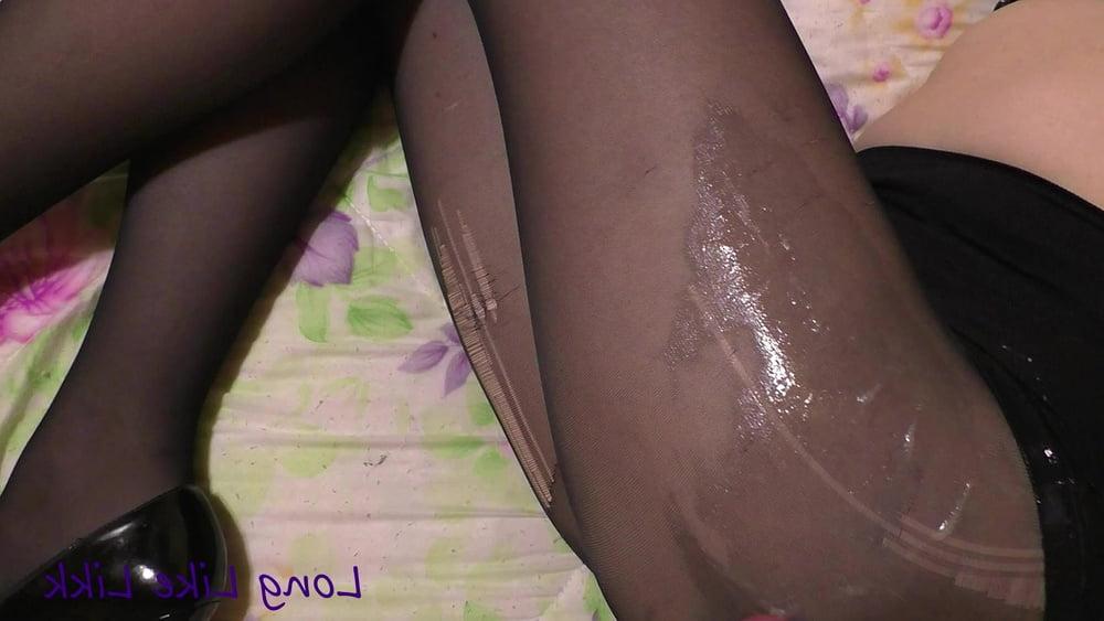 25P Cum on beautiful legs in black pantyhose
