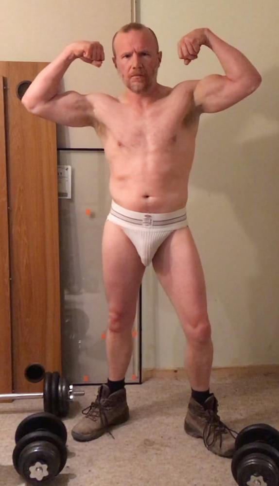 10P My muscular body and big 7 inch cock