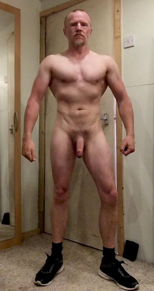 10P My muscular body and big 7 inch cock