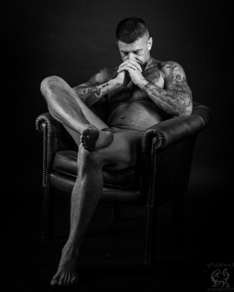 25P Black and White Erotic
